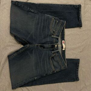 Women Levi Jeans